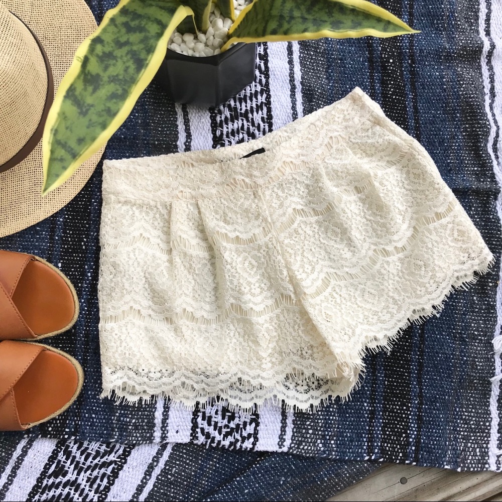 Lace Cream Shorts